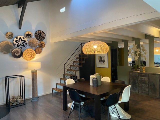 Maison - 221 m² - 9 pièces