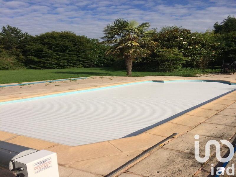 Maison - 630 m² - 12 pièces