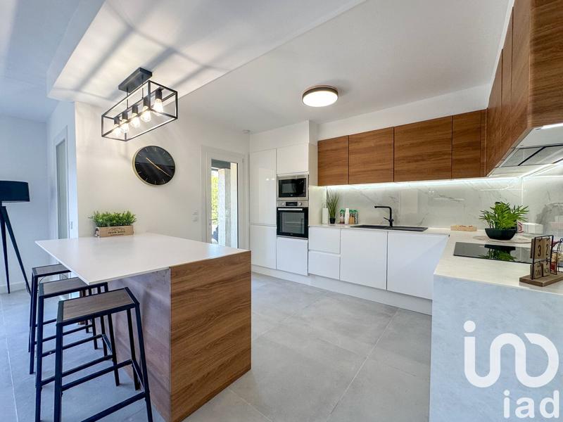 Maison - 137 m² - 5 pièces