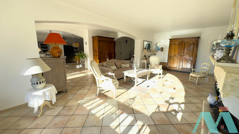 Maison - 185 m² - 5 pièces