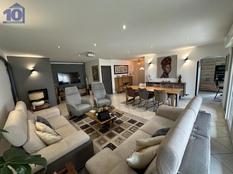 Maison - 142 m² - 6 pièces