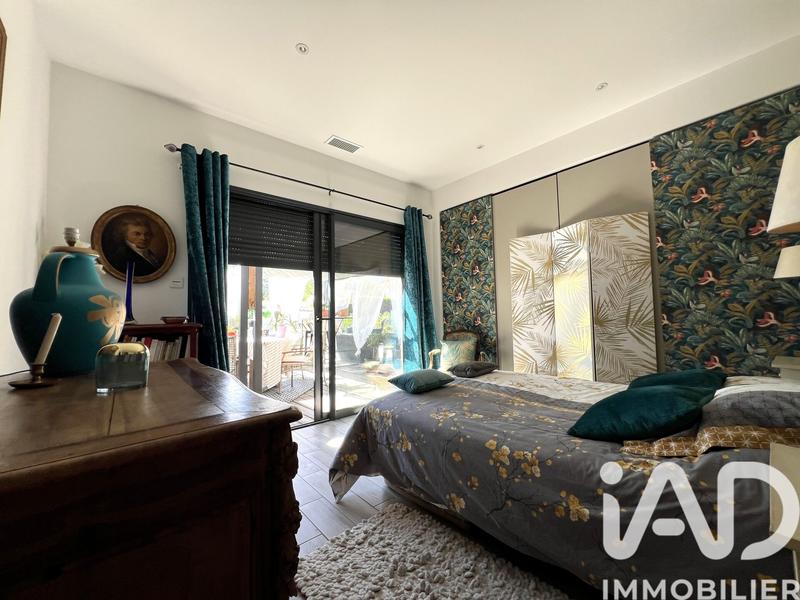 Maison - 198 m² - 5 pièces