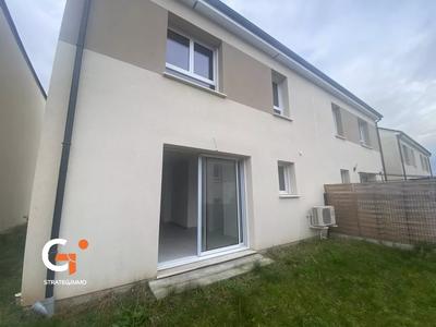 Maison - 95 m² - 4 pièces