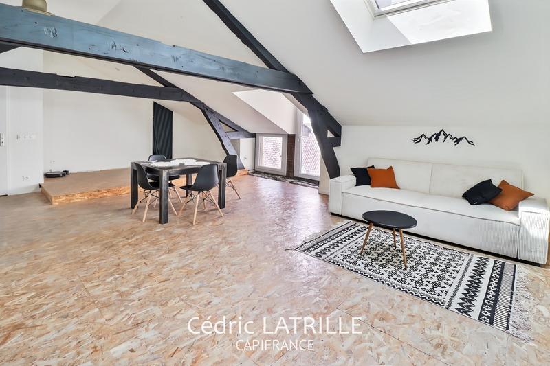 Maison - 248 m² - 12 pièces