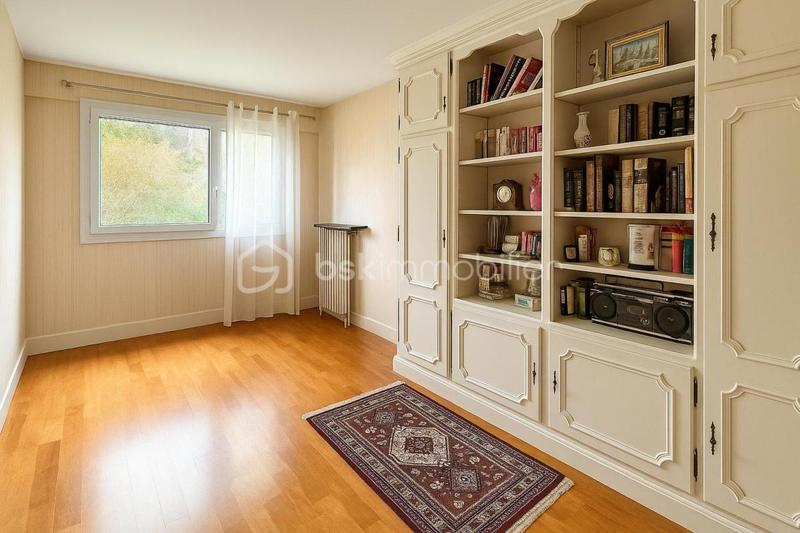 Appartement - 87 m² - 4 pièces