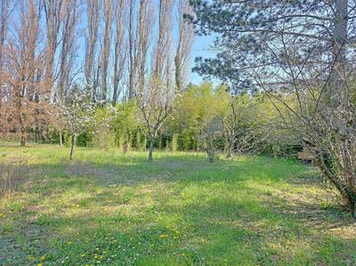 Terrain - 744 m²
