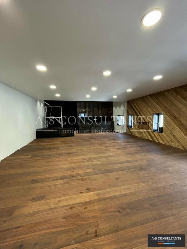 Local d'activité / Entrepôt - 290 m²