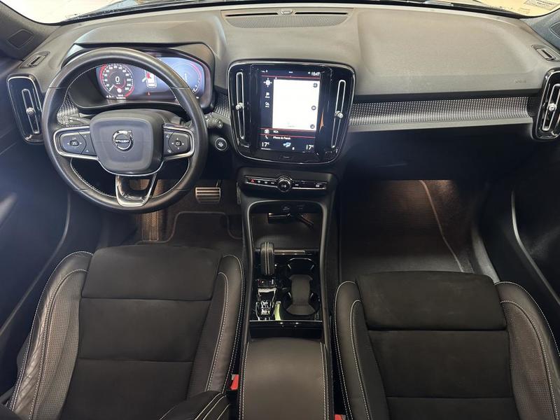 Volvo Xc40 T5 Recharge - 262ch- Dct7- R-Design 4 Wd Full Black Suivi Volvo