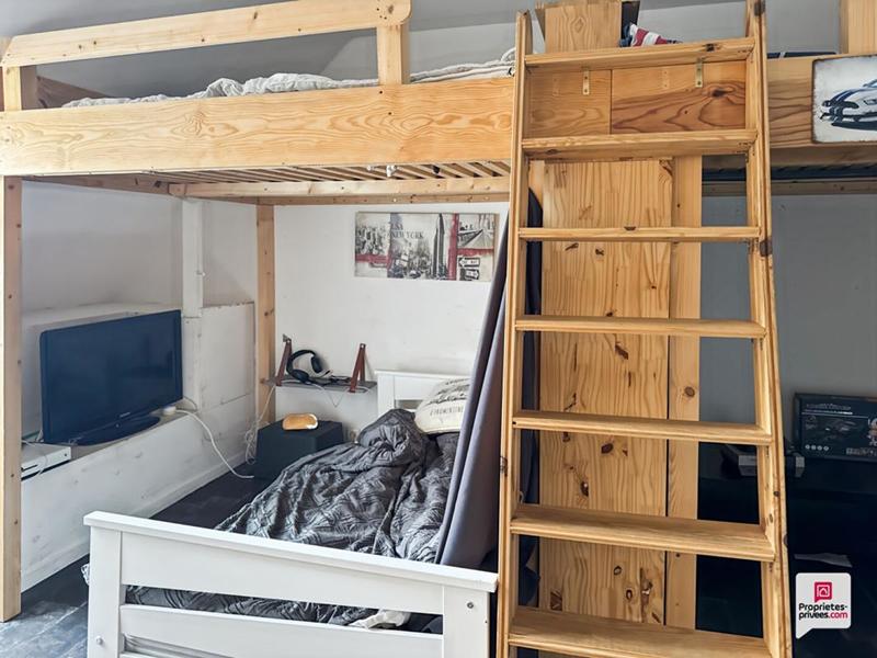 Maison - 151 m² - 7 pièces