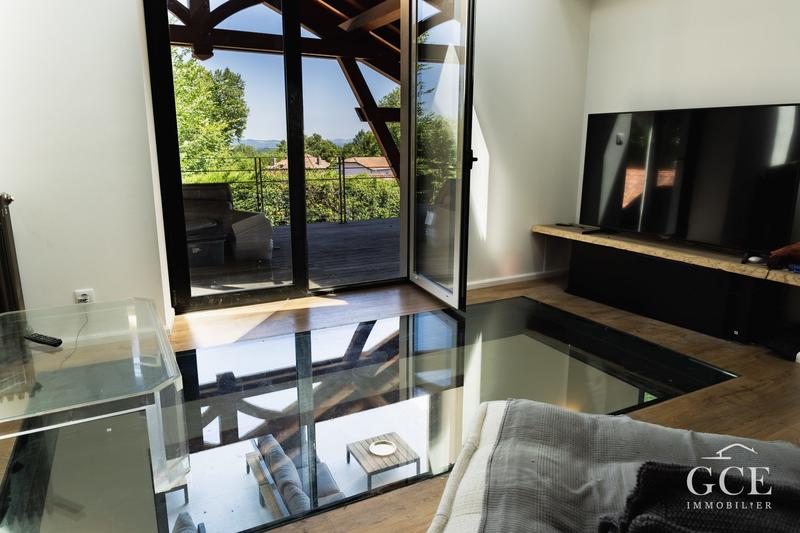 Maison ancienne - 243 m² - 8 pièces