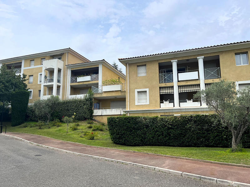 Appartement - 63 m² - 2 pièces