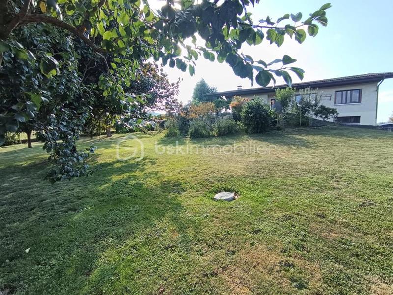 Maison traditionnelle - 103 m² - 4 pièces