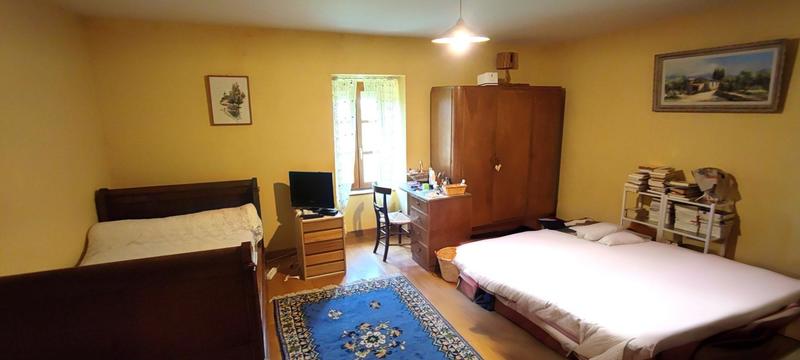 Corps de ferme - 230 m² - 5 pièces