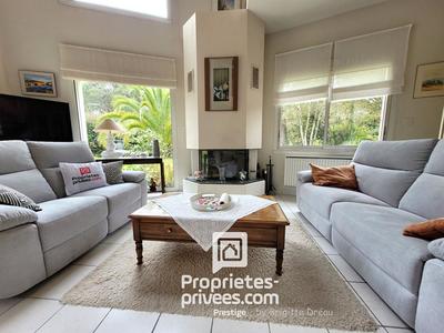 Maison - 183 m² - 6 pièces