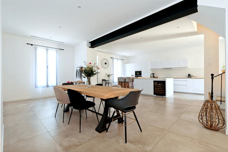 Maison - 190 m² - 5 pièces