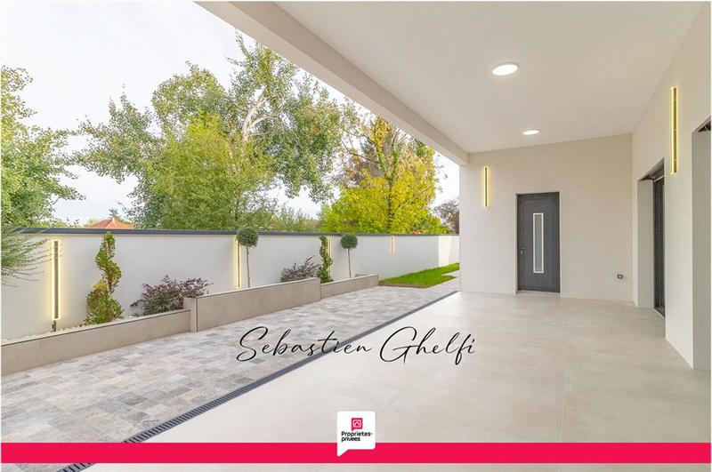 Maison - 220 m² - 9 pièces