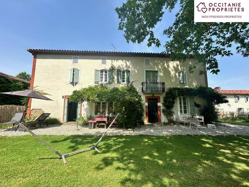 Maison de maîtres - 585 m² - 20 pièces