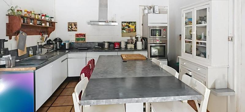 Maison - 350 m² - 12 pièces