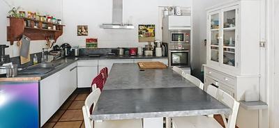 Maison - 350 m² - 12 pièces