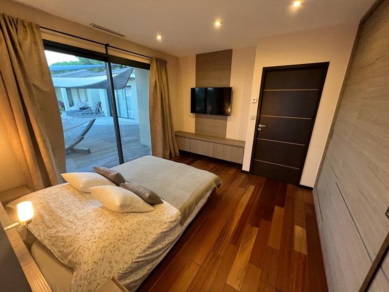 Villa - 183 m² - 6 pièces