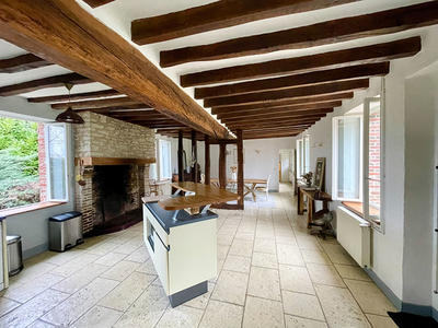 Demeure - 233 m² - 10 pièces