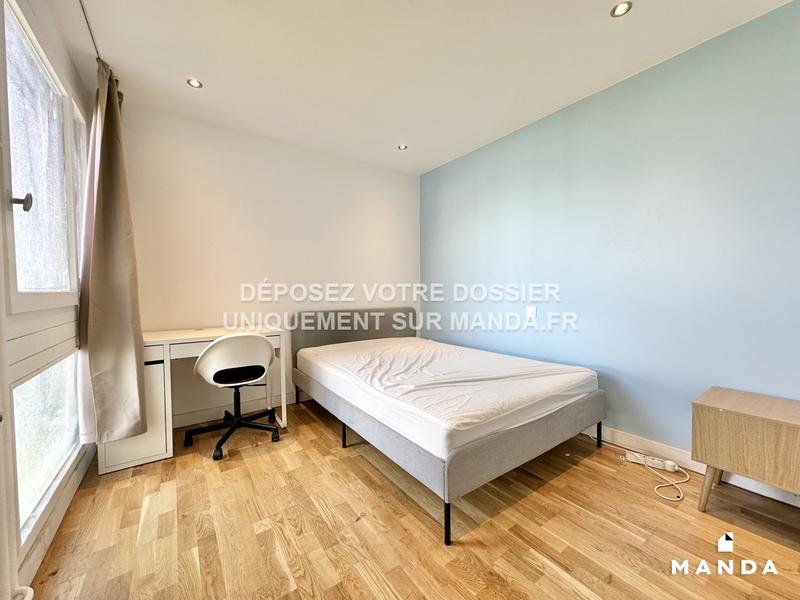 Chambre - 10 m² - 5 pièces