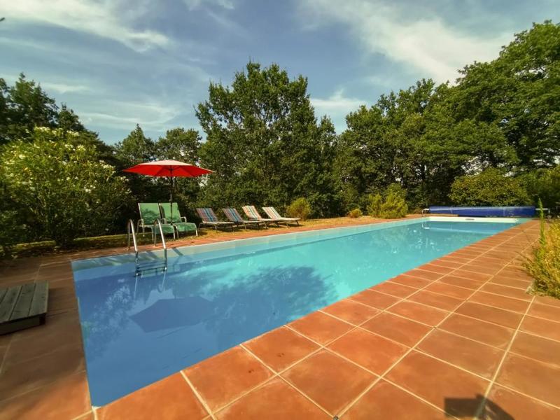 Maison - 450 m² - 11 pièces