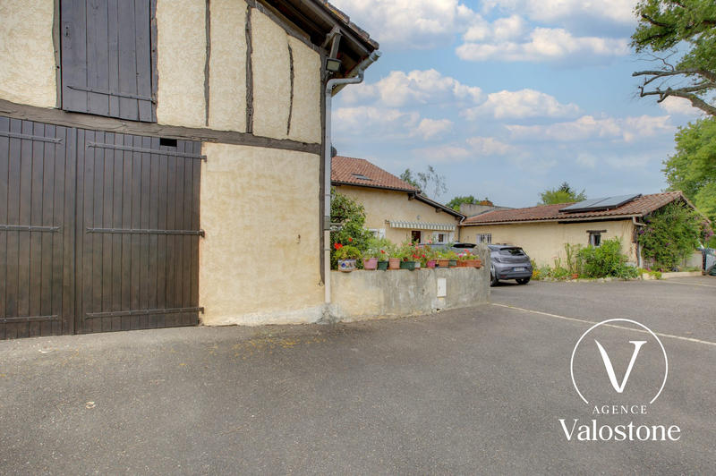 Maison traditionnelle - 188 m² - 7 pièces