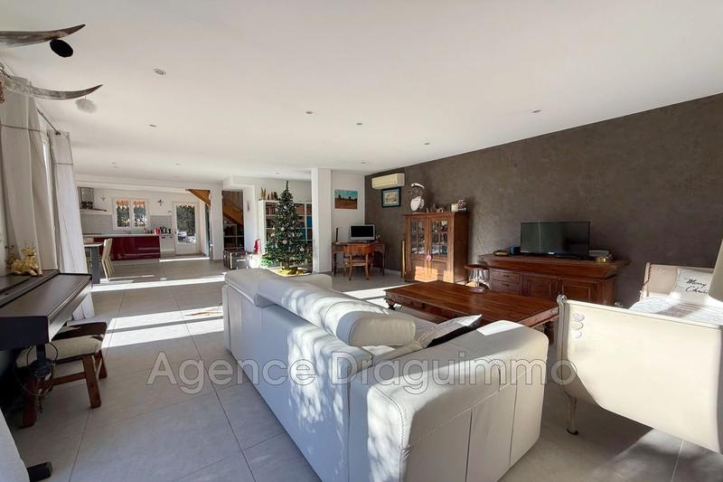 Villa - 141 m² - 5 pièces
