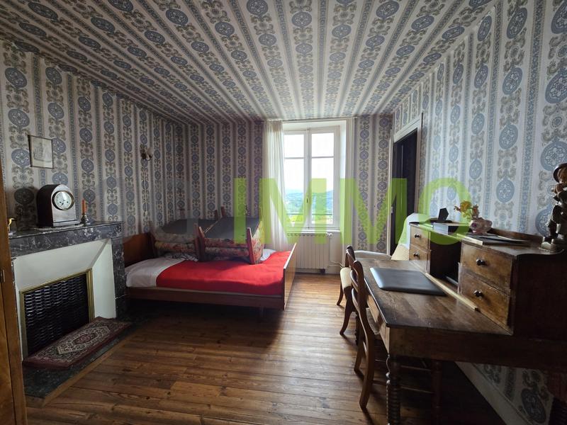 Maison - 102 m² - 6 pièces