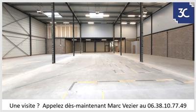 Entrepôt - 1 593 m²