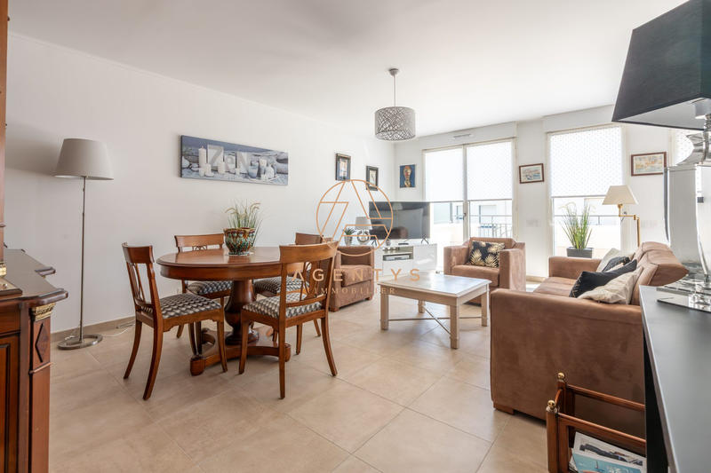 Appartement - 83 m² - 4 pièces