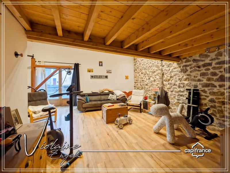 Maison de village - 285 m² - 9 pièces