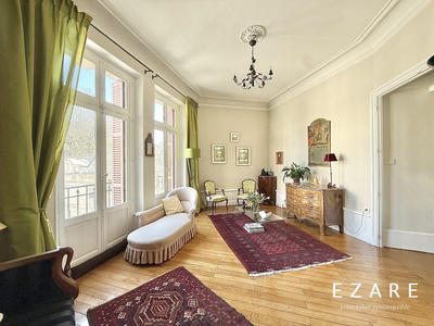 Appartement - 149 m² - 6 pièces