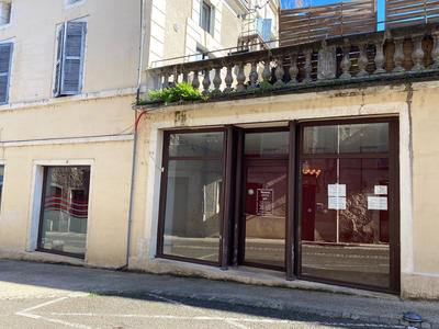 Maison - 275 m² - 13 pièces