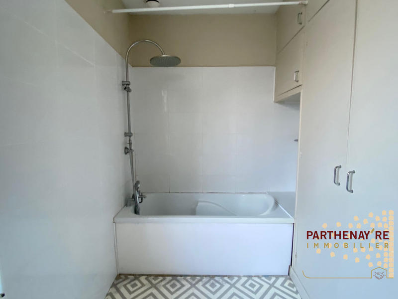 Maison - 220 m² - 8 pièces