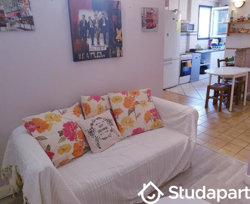 Chambre - 9 m² - 1 pièce