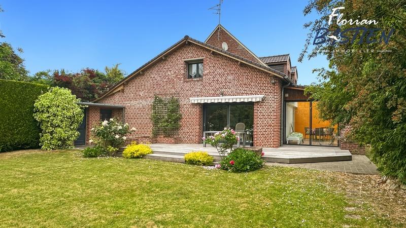 Maison - 208 m² - 7 pièces