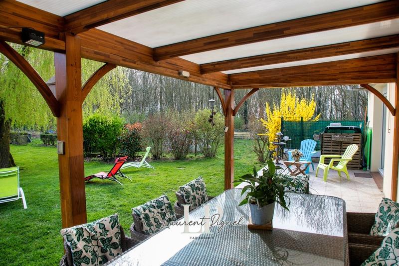 Maison - 177 m² - 9 pièces