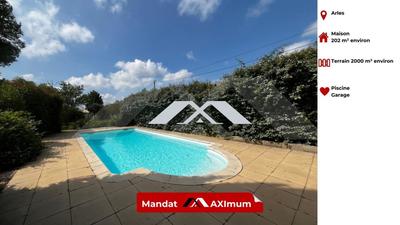 Maison - 202 m² - 6 pièces