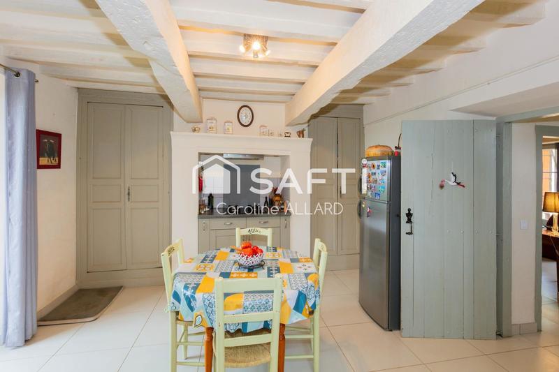 Maison - 204 m² - 7 pièces