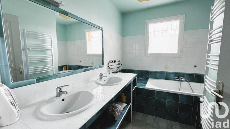 Maison - 215 m² - 6 pièces