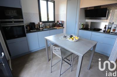 Maison - 219 m² - 8 pièces