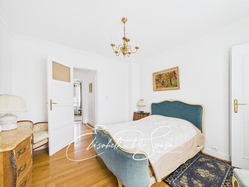 Maison - 152 m² - 8 pièces