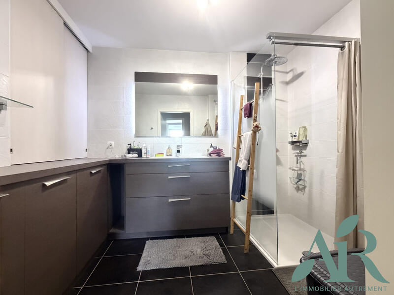 Appartement - 106 m² - 5 pièces