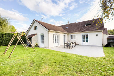 Maison - 213 m² - 8 pièces