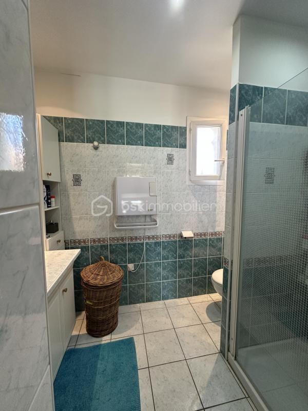 Propriété - 222 m² - 7 pièces