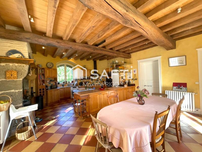 Château - 825 m² - 16 pièces