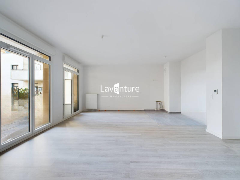 Appartement - 100 m² - 5 pièces