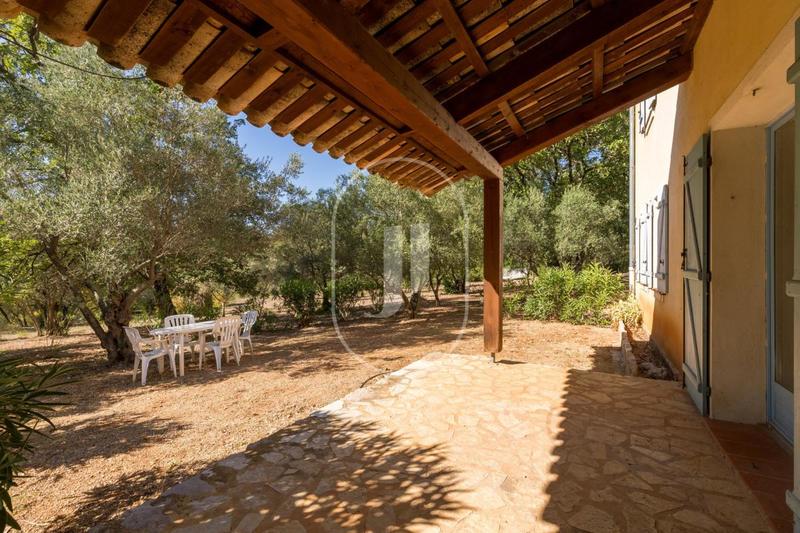 Maison - 217 m² - 7 pièces